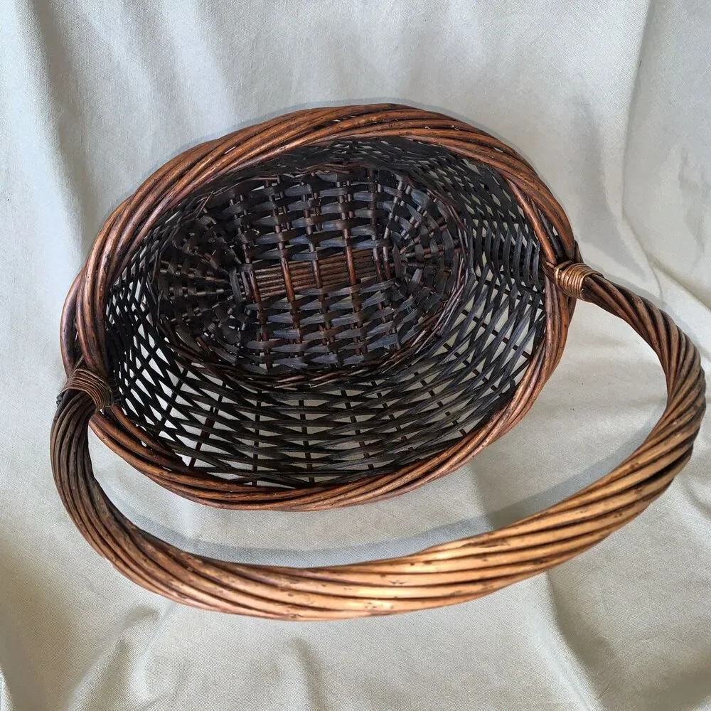 Majolica this oval